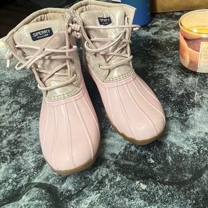 Girls size 2M Sperry boots